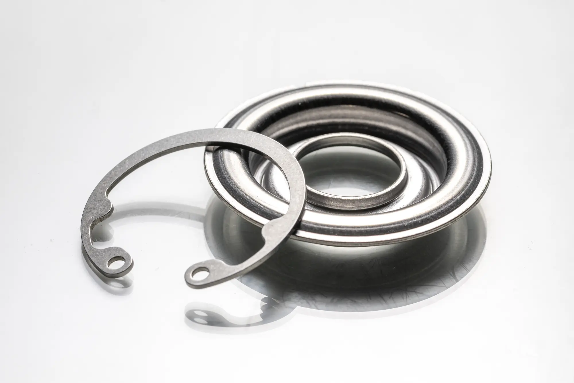 Gefertigte Stanzteile aus Metall von Weisshaar